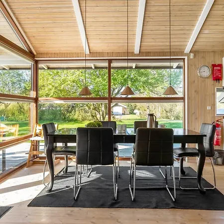 Emeli - 1-3km From The Sea By Interhome