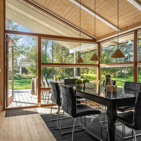 Emeli - 1-3km From The Sea By Interhome